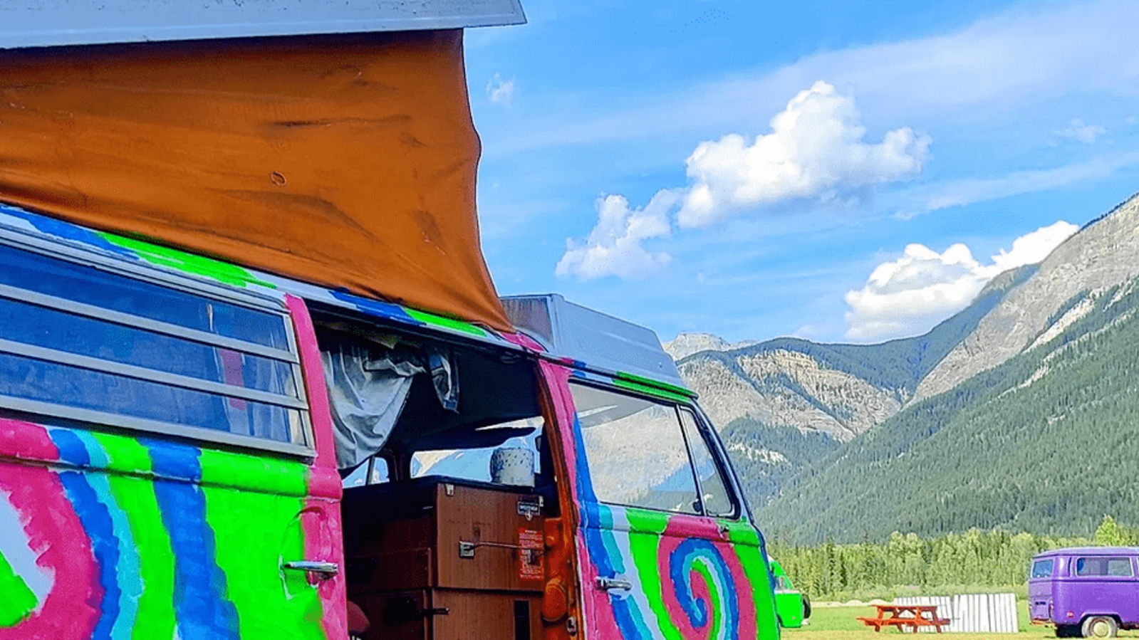 Camping in den Wäldern